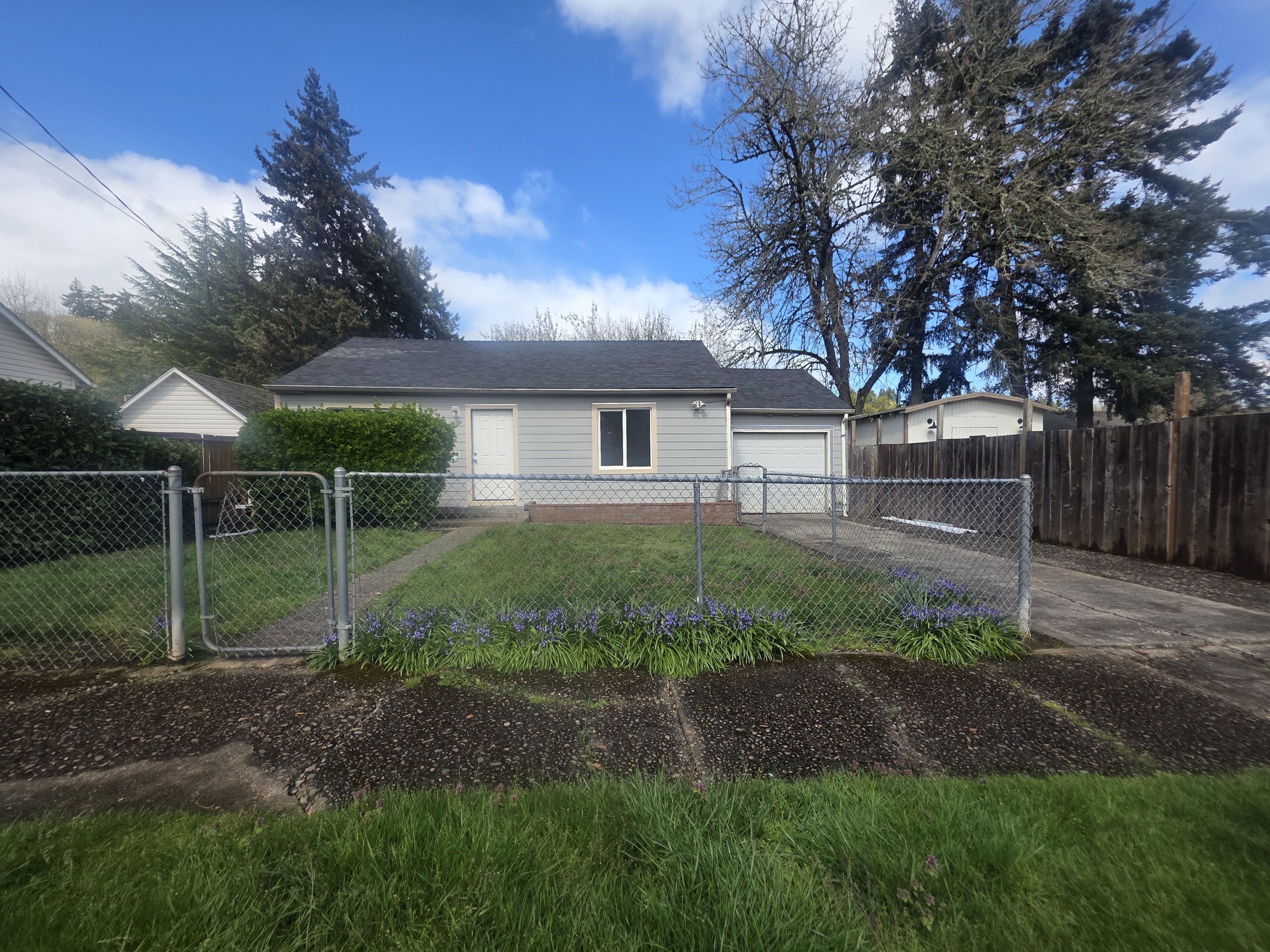 MHH 12-5- 1457 Sixth St NW Salem, OR 97304