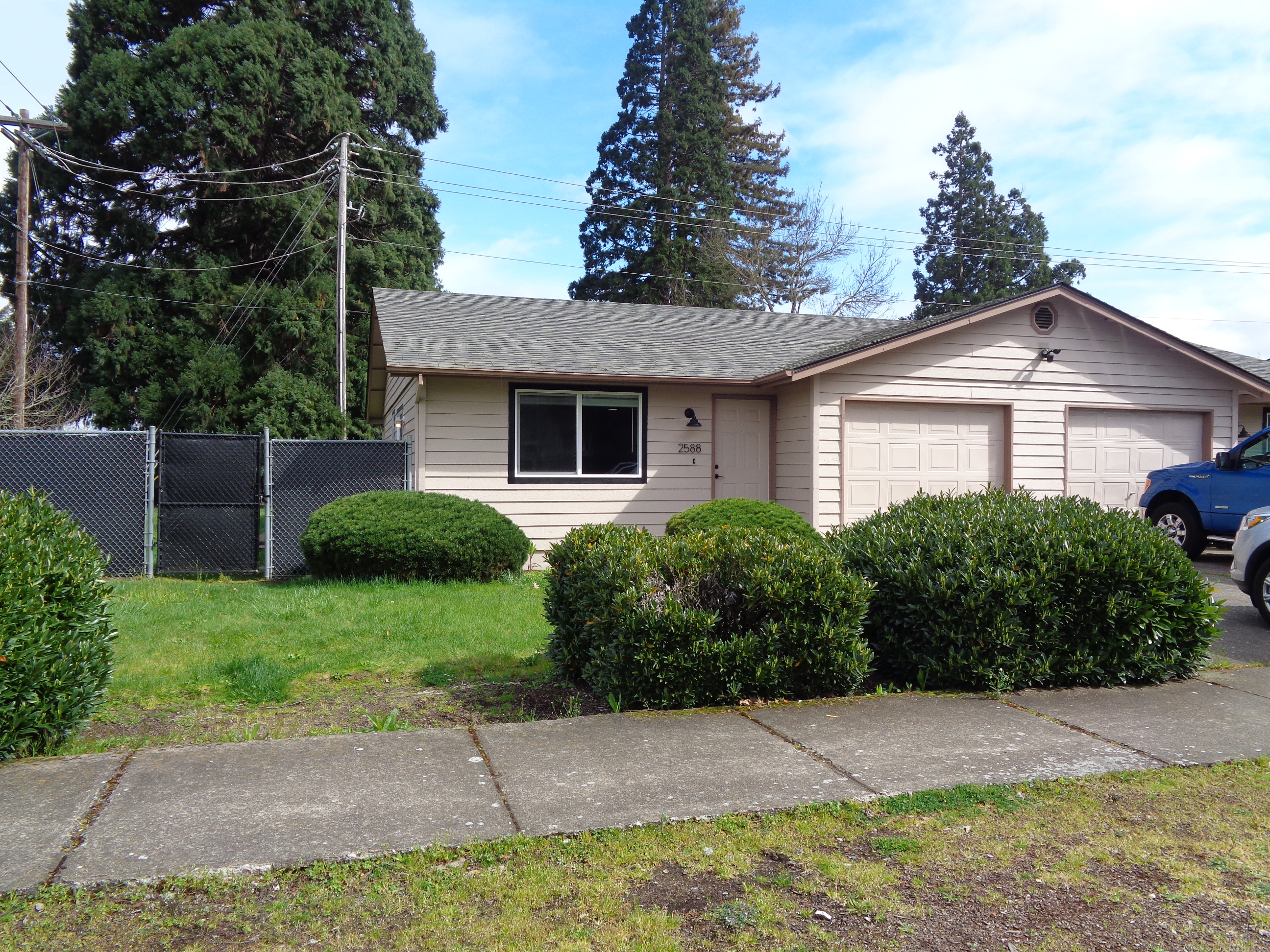 2588 Wintergreen Avenue Northwest Salem, OR 97304 - 1
